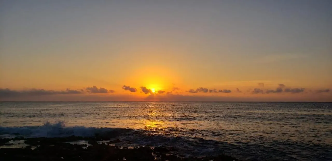 לינה וארוחת בוקר פורטו אוונטורס Villa Susana Beach Front House